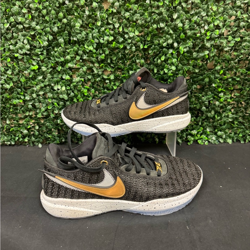 Nike LeBron 20 Black Metallic Gold - M9